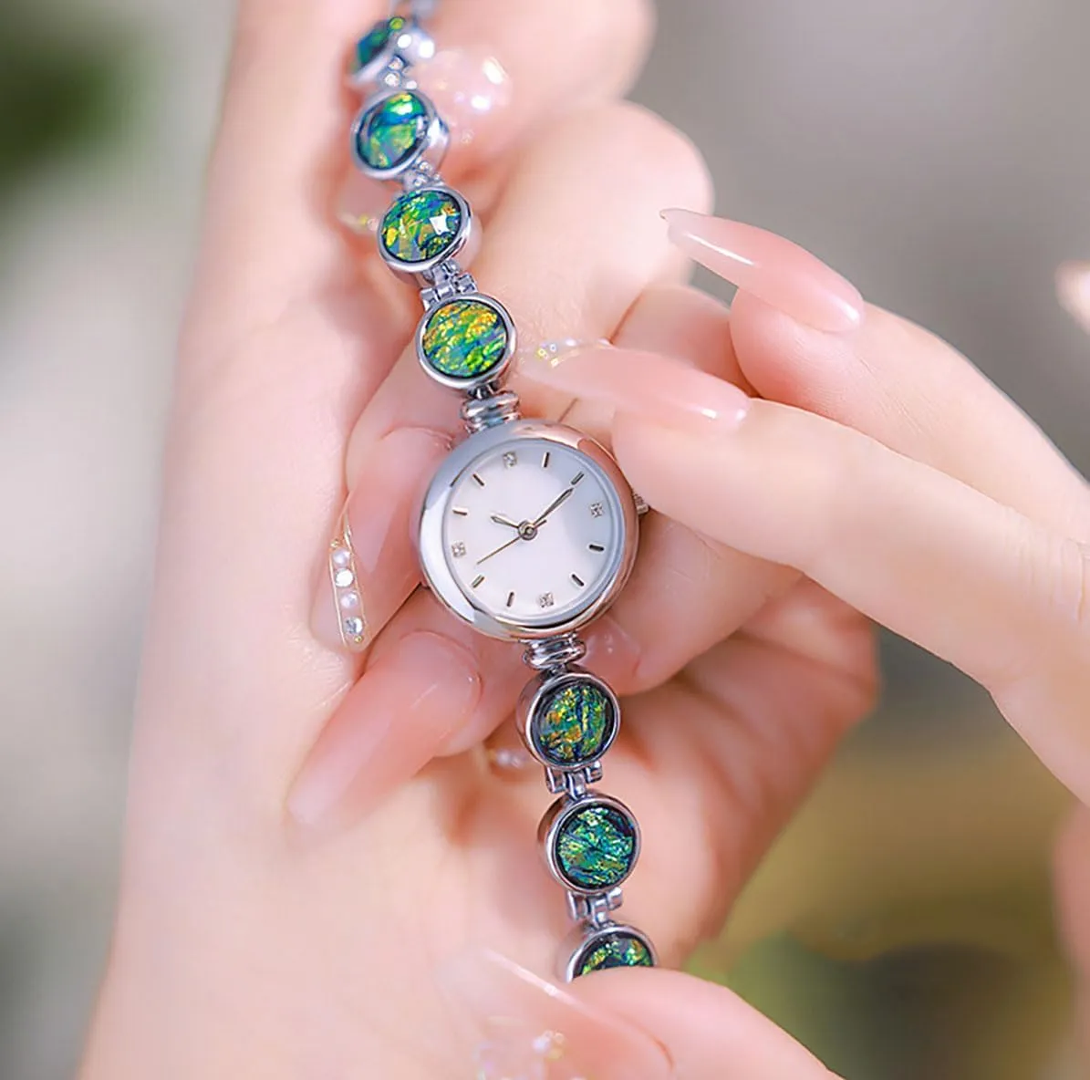 ADSBIAOYE Women's Watches Luxury Vintage Crystal Diamond Bracelet Watch Ladies Fashion Dress Quartz Wrist Watch Stainless Steel Waterproof Gift Watch