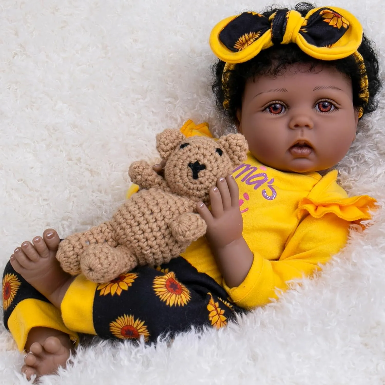 Aori Lifelike Reborn Baby Dolls Girl Black - 22 Inches Realistic Girl Doll Black American Newborn Weighted Dolls- Gift Set for Kids 3 , Parents-to-be, Grandparents