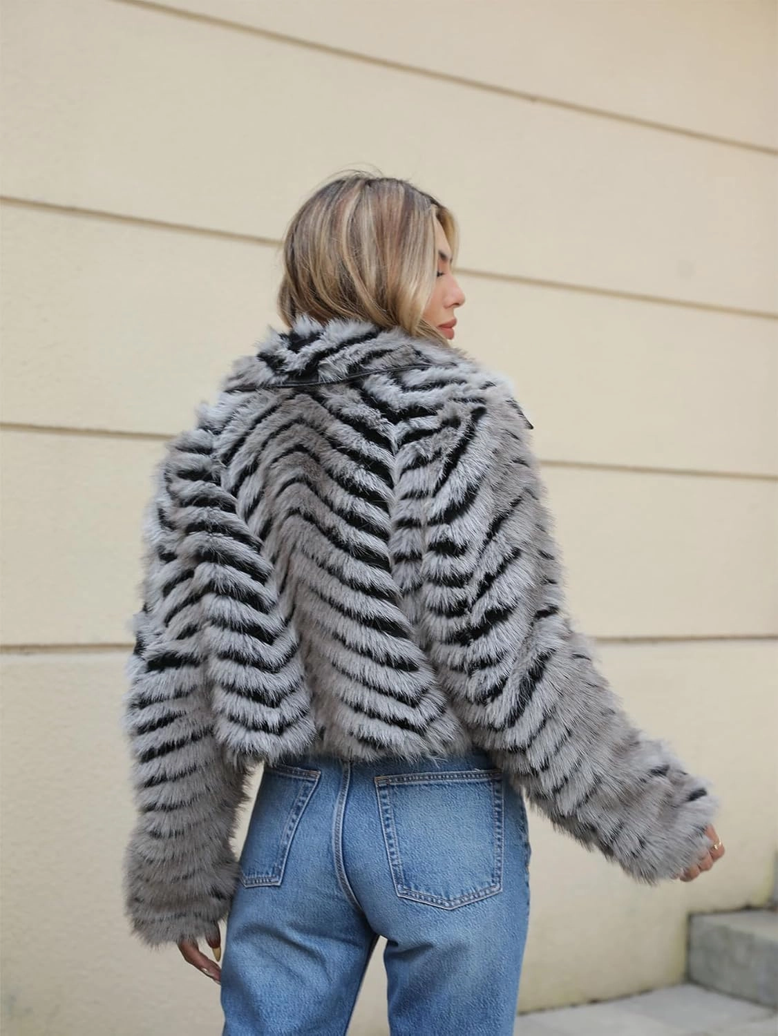 Bellivera Women's Faux Fur Coat Shearling Fluffy Fuzzy Shaggy Hood Sherpa-Lined Fleece Jacket