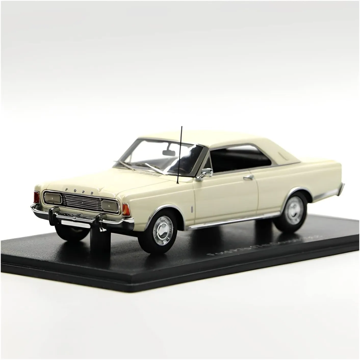 for Ford P7b 17m Coupe 1968 1 43 Resin Classic Car Model Fully Enclosed Static Display Decoration Gift Simulation Vehicle Playset
