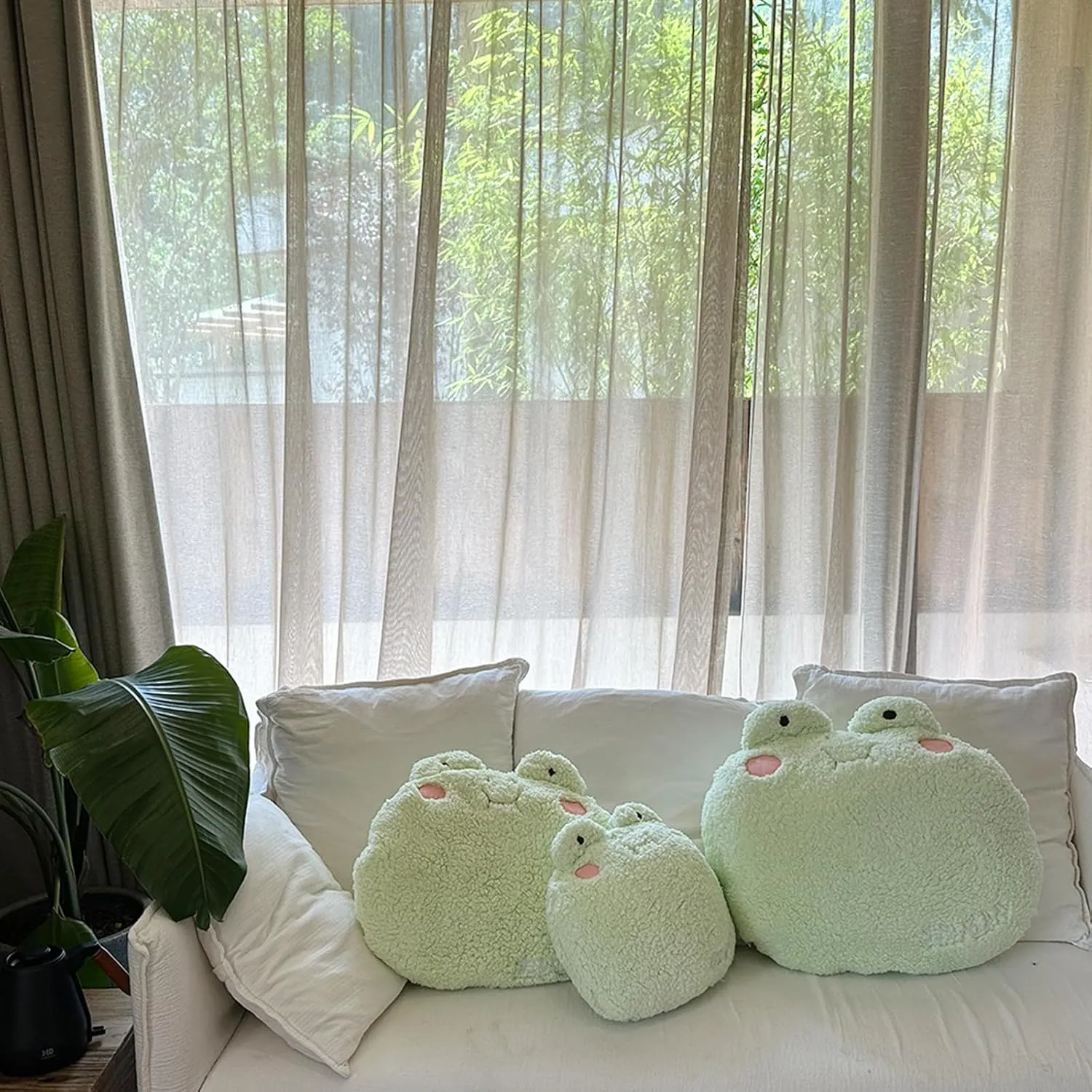 Frog Plush Pillow, Giant Frog Stuffed Animal (25.6 * 23.6 inch), Adorable Jumbo Frog Plush Toy Hugging Pillow, Home Cushion Decoration Birthday Xmas Travel Gift for Kids Adults Girls Boys