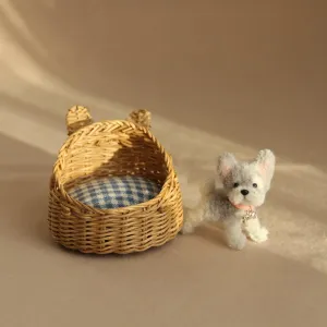 Handmade Wicker Dog Bed with Mini Schnauzer – 1:12 Scale Dollhouse Pet Furniture with Checkered Cushion – Light Brown