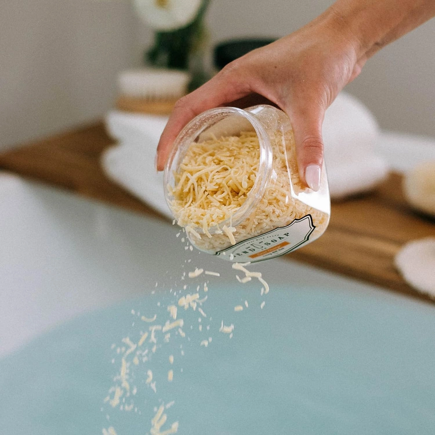 HInt of Lavender Milk Bath, 100% Natural Ingredients, Bubble Bath, Gentle Cleanser, Hydrates Moisturize and Softens The Skin, Handcrafted Goat Milk Soap, Essential Oil, 2 lbs - Bend Soap Company