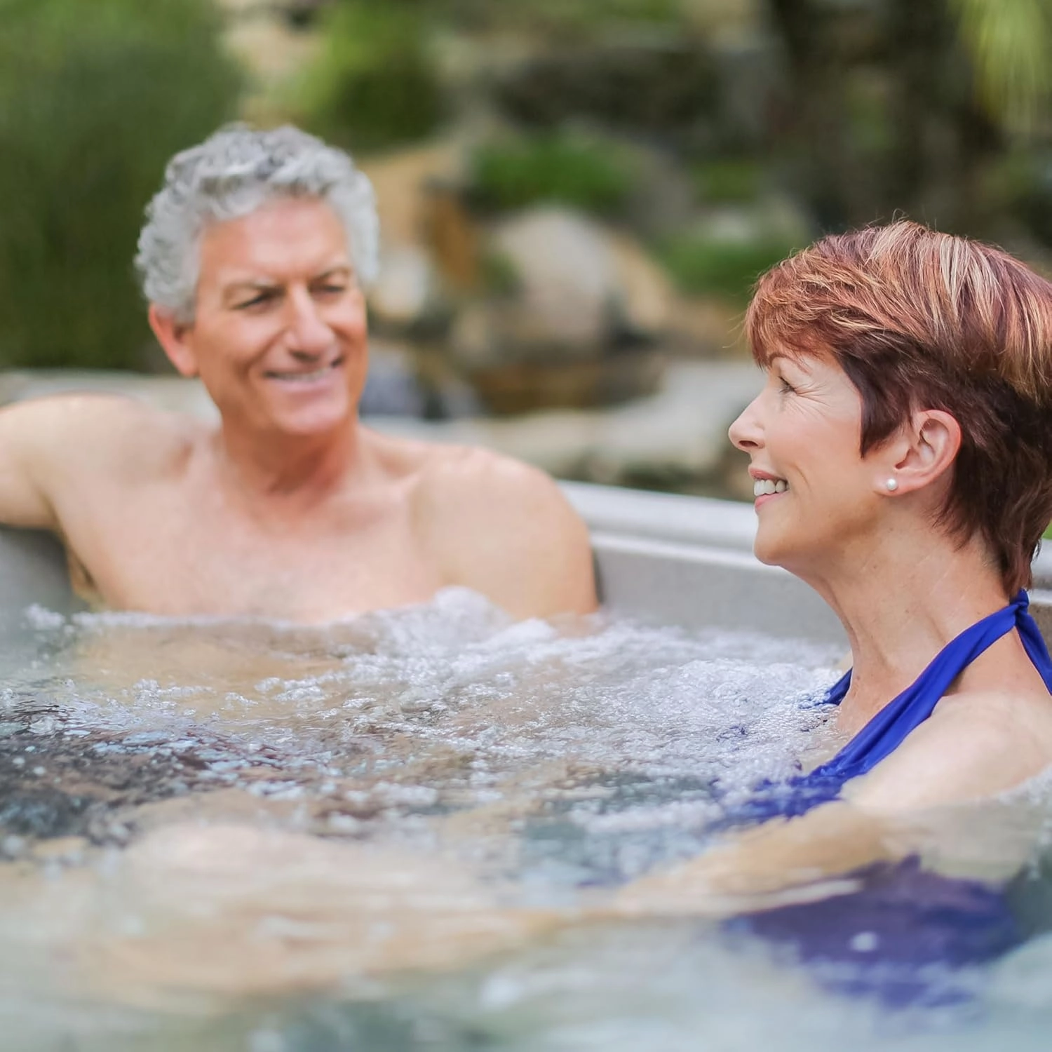 LifeSmart 5-Person Hot Tub – Outdoor Spa with 28 Jets, LED Lights, Waterfall, Ozonator & Cover – Sand-Colored Above-Ground Spa for Home Use