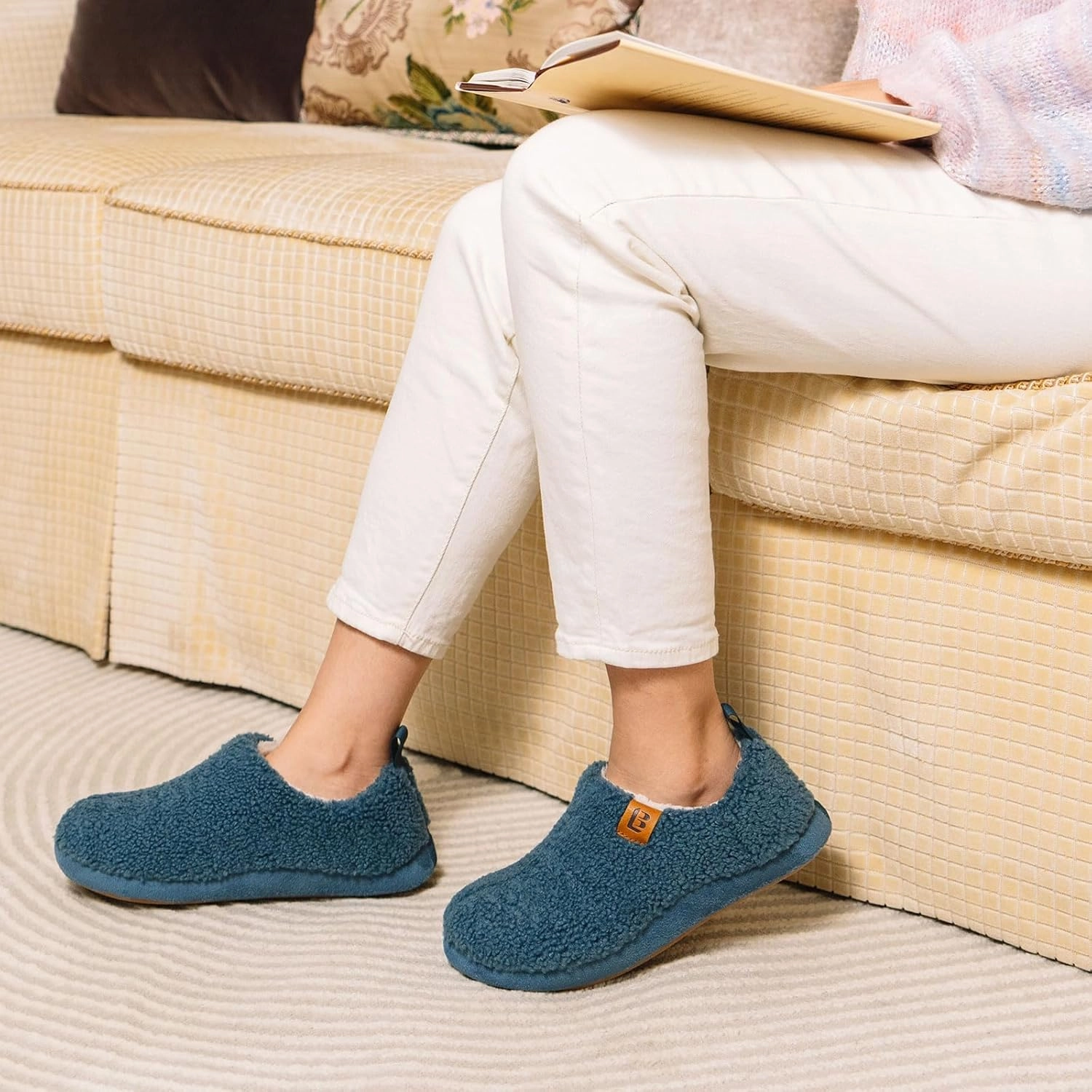 LongBay Women's Cozy Lightweight Slippers Warm Memory Foam Fuzzy House Shoes Indoor Outdoor Bedroom Boots with Anti Skid Rubber Sole