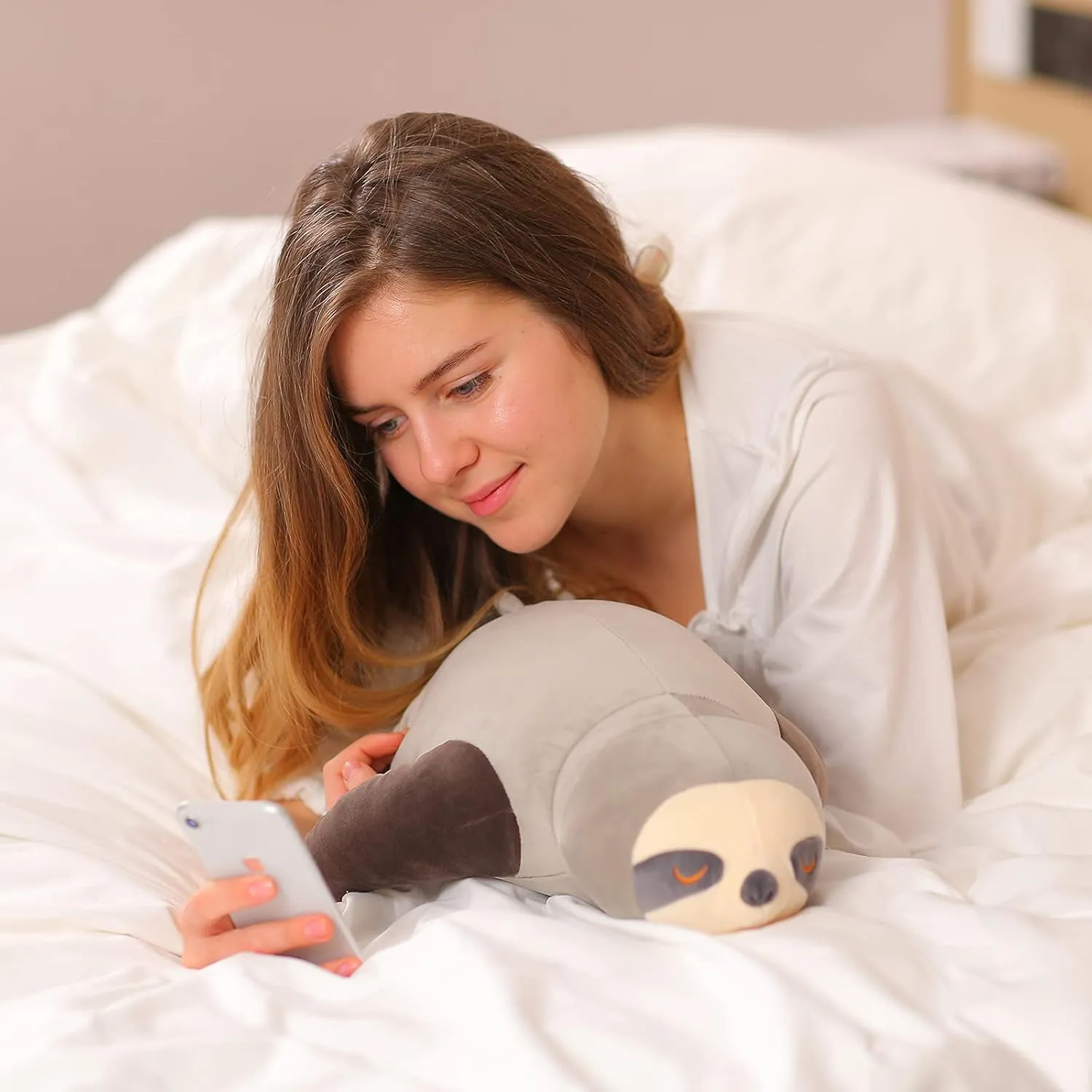 Niuniu Daddy 24.4” Giant Sloth Plushie - Cute Sloth Stuffed Animal Not Weighted, Soft Hugging for Sleeping Sloth Body Pillow, Squishy Plush Toy, Birthday Christmas Party Gifts for Kids Adults