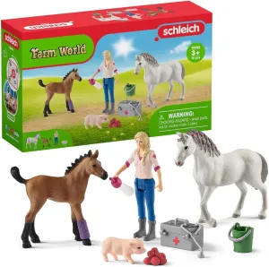 Schleich Farm World 9pc. Vet Visit Playset with Piglet, Mare, and Foal Horse Figurines - Detailed and Durable Farm Animal Toy Set, Fun and Educational Play for Boys and Girls, Gift for Kids Ages 3 