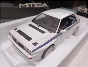Sports car Metal Model 1/18 Scale for Lancia Delta Evo II Resin Model Adult Souvenir Static Display Collectible Toy for Home Décor
