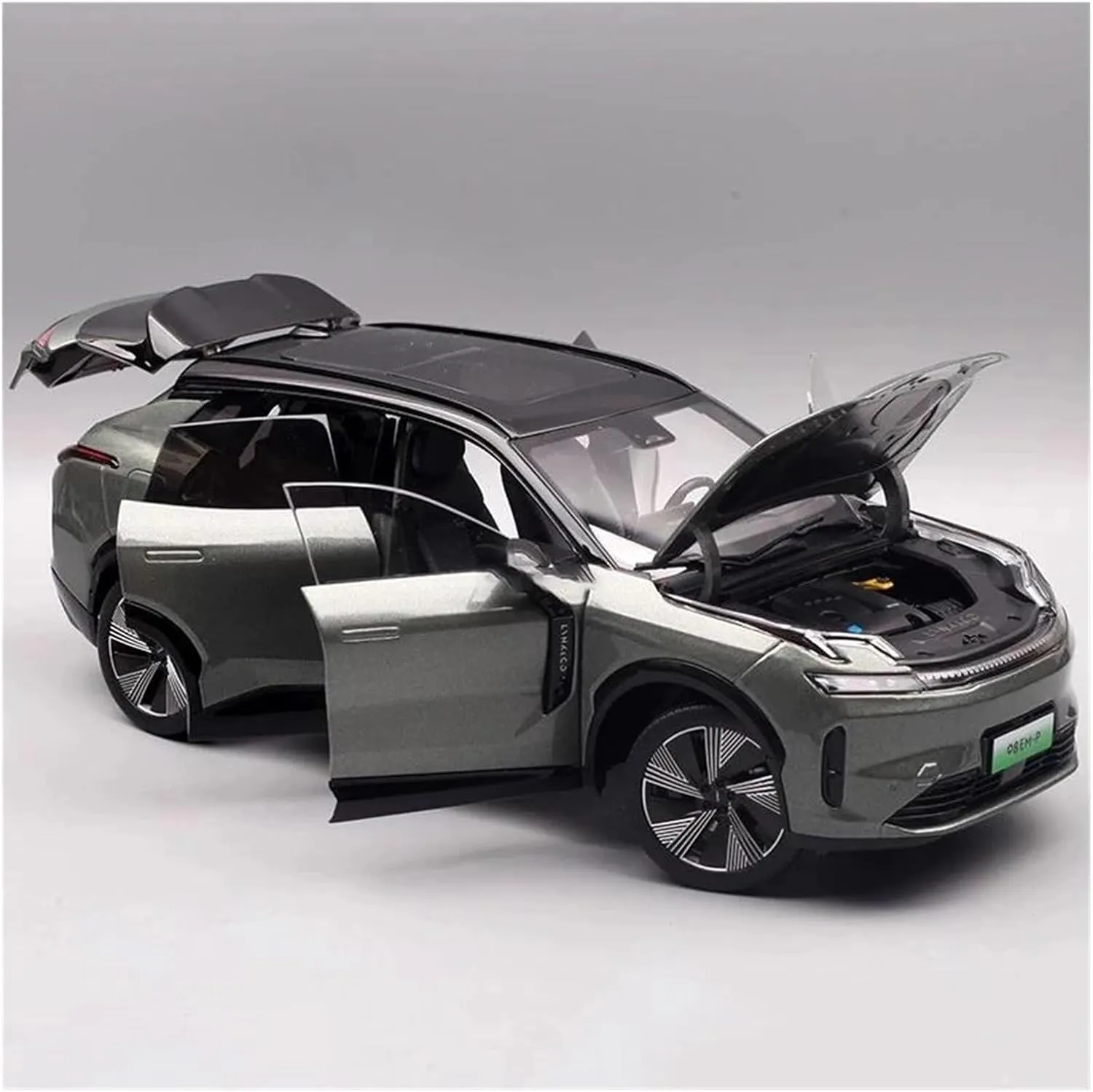 Sports car Metal Model Die-cast 1:18 for Lynk & Co 08em-p New Energy SUV Alloy Car Model Collection Hobby Ornament Display for Home Décor(Green)