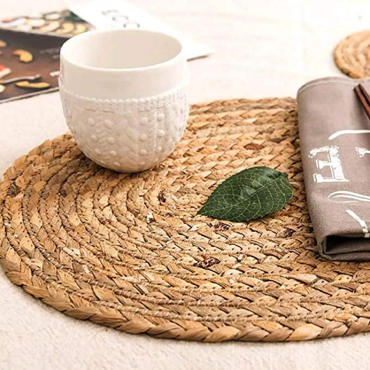 Water Hyacinth Woven Placemats, 13 inches Round Handwoven Boho Vintage Placemats Set of 6 Rattan Plate Chargers Wicker Tablemats Braided Heat Resistant Place Mats for Wedding Party
