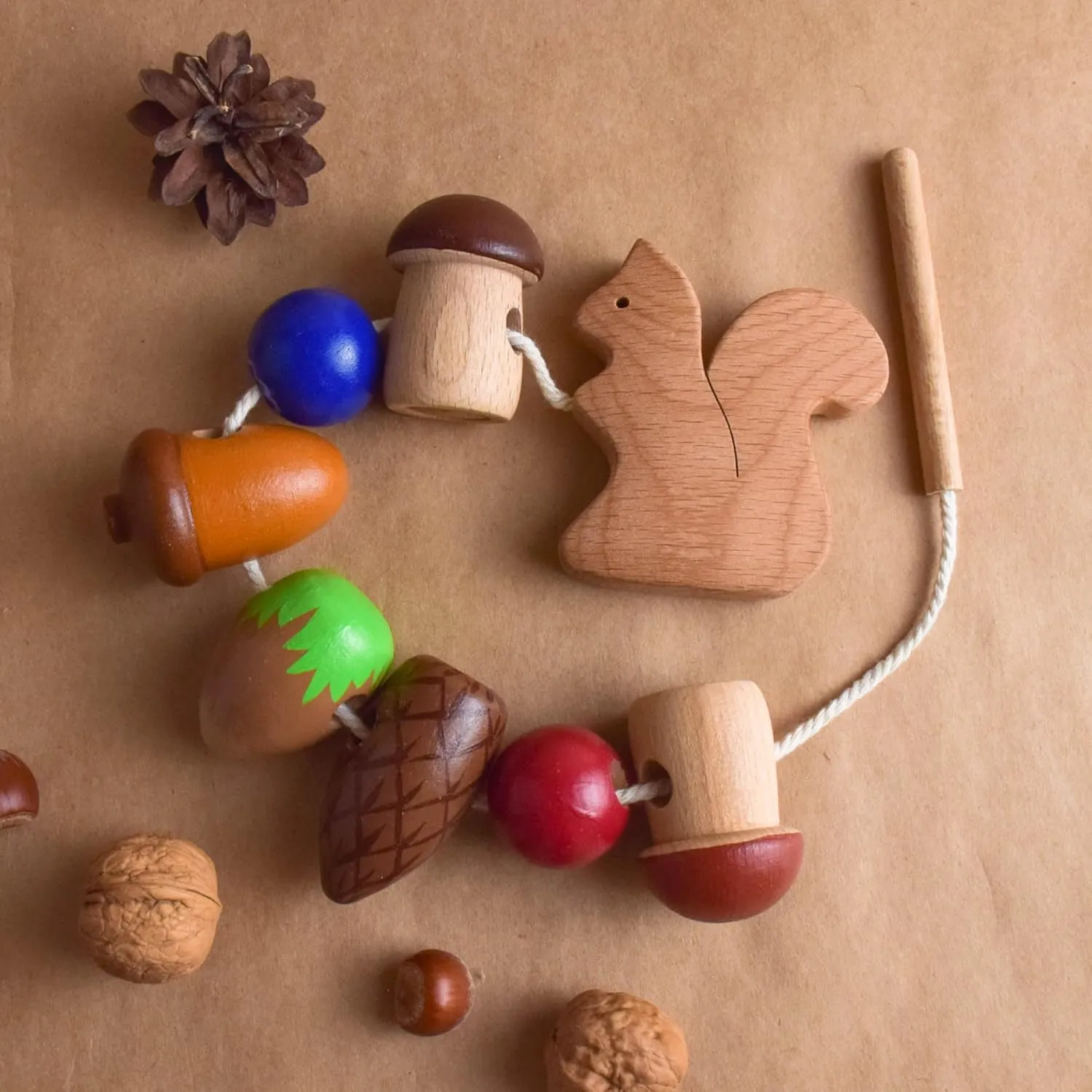 Wooden Lacing Toy Squirrel, Montessori Baby Materials Educational Learning for Toddlers, Children Early Development, Handmade Unique First Birthday Gift for Girls and Boys