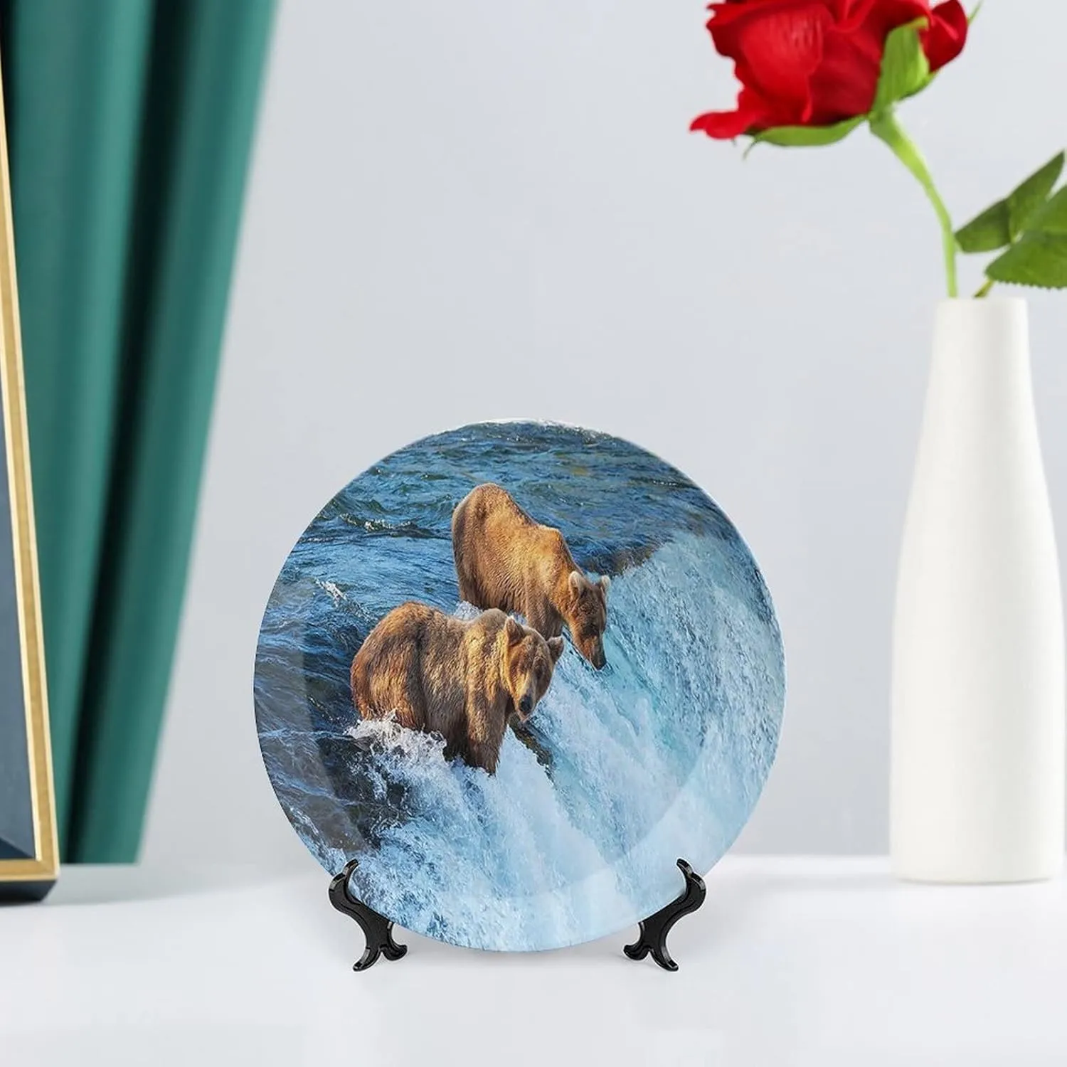 XISUNYA 8 Inch Decorative Plate, Animal Ceramic Stoneware, Grizzly Bear in The Stream River Fishing Alaskan Salmon Print Ceramic Wall Hanging for Home Office Party Dinner Table Decor, Brown Blue
